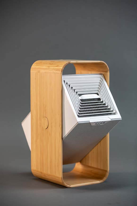 Čistička vzduchu s omyvatelným filtrem